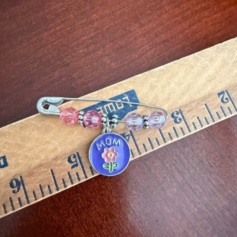 Vintage Mom Brooch